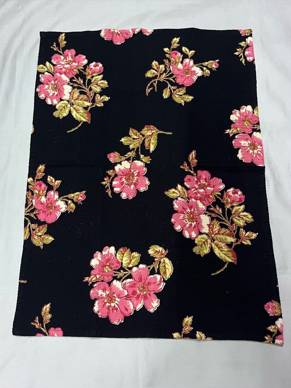 Vtg April Cornell Floral Hand Towel- 24.5L X 18.5W Flower PinkBlack Cottagecore